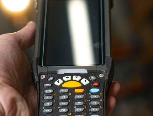 <p><strong>Robuuste devices</strong> voor non-stop winkeloperaties</p> image