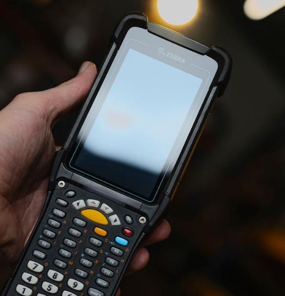 Zebra MC9400 handheld terminal voor magazijnmedewerkers